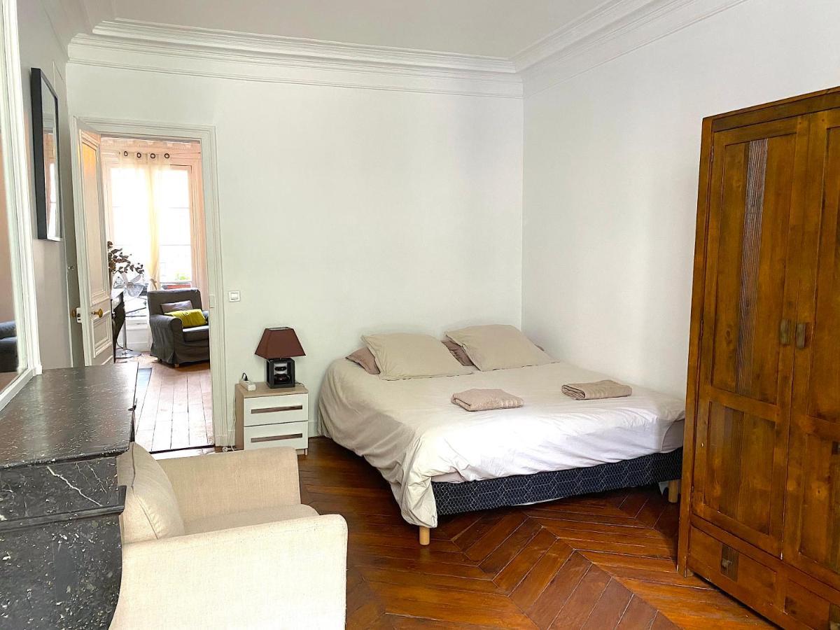 Real Parisian Apartment With 2 Bedrooms And Ac Exterior photo